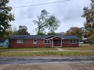 209 4th St, South Pittsburg, TN 37380
