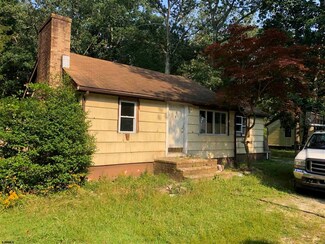 635 Columbia Rd, Egg Harbor City, NJ 08215