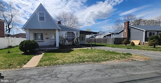 8323 Bear Creek Dr, Dundalk, MD 21222