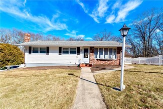 600 Lydia Ave, Woonsocket, RI 02895