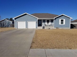 2106 Walnut St, Ellis, KS 67637