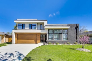 359 E Church St, Elmhurst, IL 60126