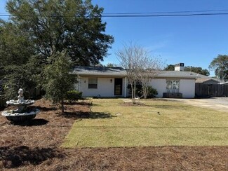 3 12th St, Shalimar, FL 32579