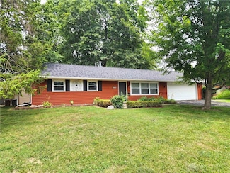2903 E Cunnington Ln, Kettering, OH 45420