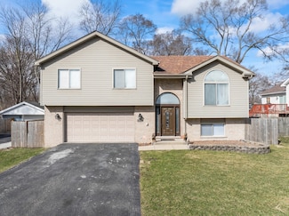 17408 Fisk St, Hazel Crest, IL 60429
