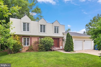 8916 Arley Dr, Springfield, VA 22153