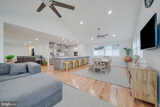 6812 Beechview Dr, Falls Church, VA 22042