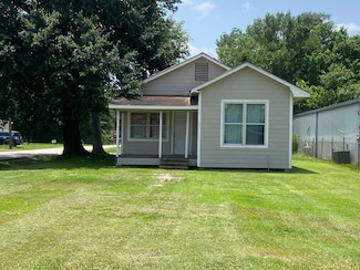 3402 Lark St, Orange, TX 77630