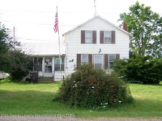 4401 W Barnes Rd, Mason, MI 48854
