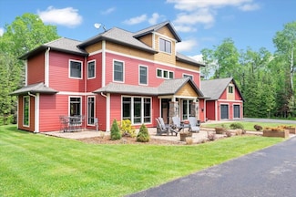 1753 Old North Shore Rd, Duluth, MN 55804