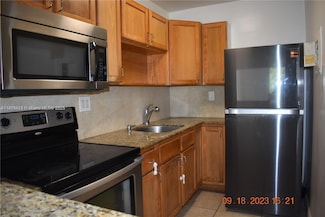 1470 NE 125th Terrace Unit 304, North Miami, FL 33161