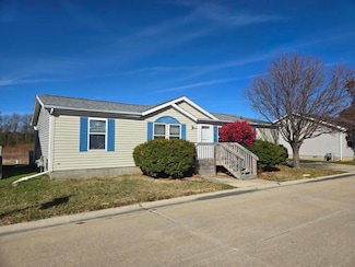 3709 Daffodil Dr, Bloomington, IL 61705