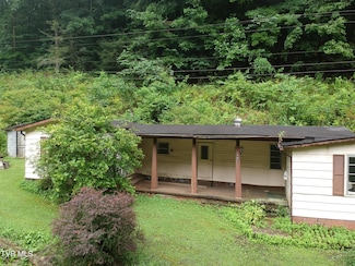 362 Rakes Ridge Rd, Birchleaf, VA 24220