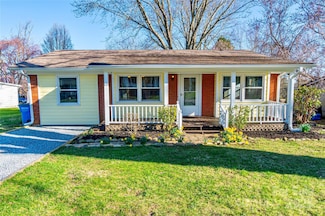 15 Oak Leaf Ln, Arden, NC 28704