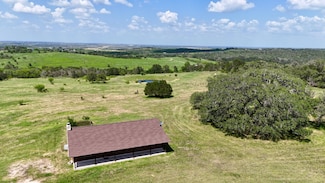 2725 Old Lehman Rd, Kingsbury, TX 78638