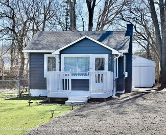 229 W Fairfield Ave, Lansing, MI 48906