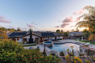 1637 Kings Way, Vista, CA 92084