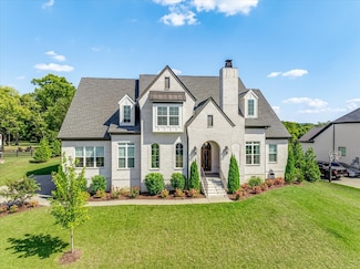 1742 Barrow Ln, Brentwood, TN 37027
