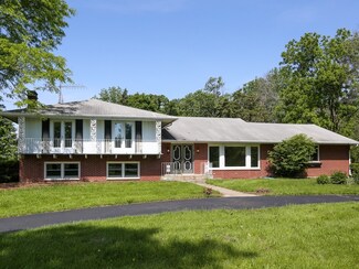 1671 Sterling Rd, Amboy, IL 61310