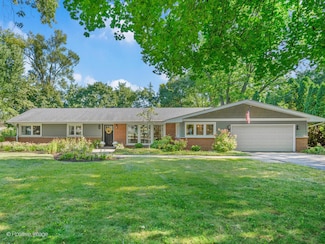 26W537 Barnes Ave, Winfield, IL 60190