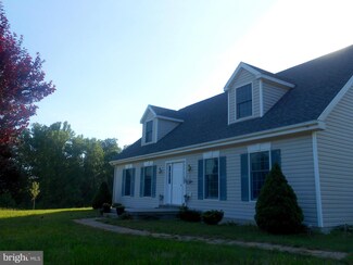 157 Richmond Rd, Castleton, VA 22716