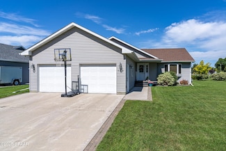 555 1st Ave NE, Crookston, MN 56716
