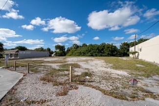 4367 Peters Rd, Plantation, FL 33317