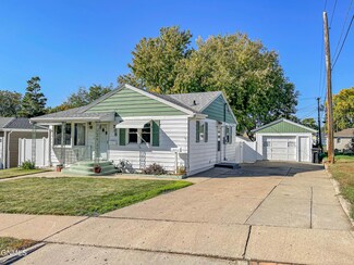 708 N 24th St, Bismarck, ND 58501