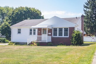 604 W Wilson St, Struthers, OH 44471