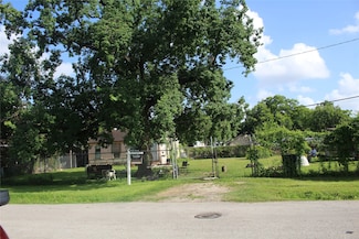 7902 Wiggins St, Houston, TX 77029