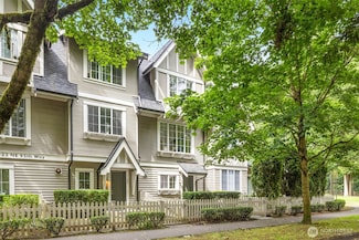 18223 NE 95th Way Unit 102, Redmond, WA 98052