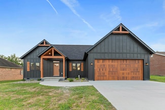 2006 Man o War Dr, Raceland, KY 41169
