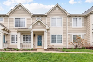 640 Lincoln Station Dr Unit 404, Oswego, IL 60543