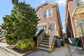 2942 164th St, Flushing, NY 11358