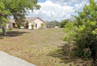 924 NE 20th St, Cape Coral, FL 33909