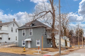 1101 N Gaines St Unit 1101 and 1101 1/2, Davenport, IA 52804