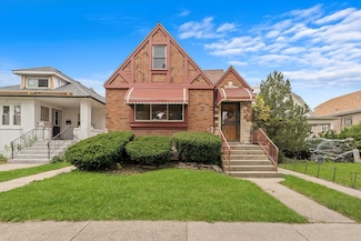 2520 Clarence Ave, Berwyn, IL 60402