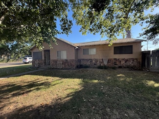 505 D St, Waterford, CA 95386