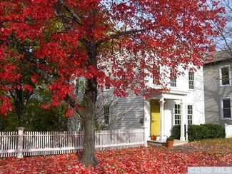 4 N Vernon St, Athens, NY 12015