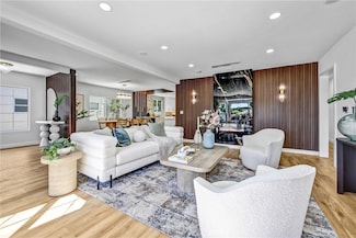 6119 Longridge Ave, Van Nuys, CA 91401