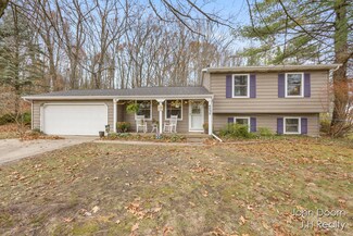6039 Buttonwood Ct SE, Ada, MI 49301
