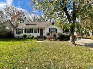 867 Crown Point Ave, Gadsden, AL 35901