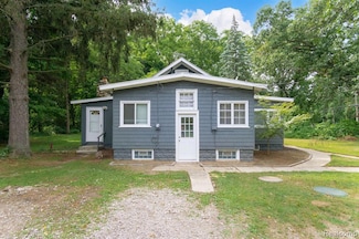 10779 Bogie Lake Rd, Commerce Township, MI 48382