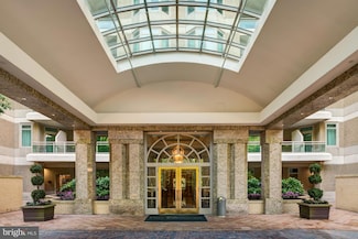 5630 Wisconsin Ave Unit 903, Chevy Chase, MD 20815