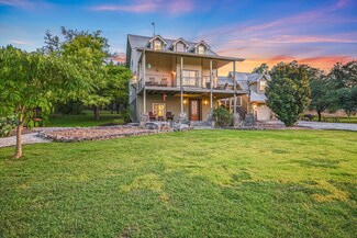 250 Hidden Oaks Rd, Wimberley, TX 78676