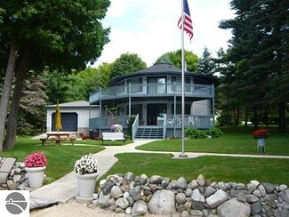 114 S Intermediate Lake Rd, Central Lake, MI 49622