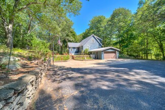 1335 Crestbrook Ave, Norton Shores, MI 49444