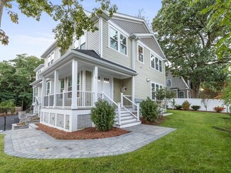 67 Walnut St Unit 1, Newtonville, MA 02460