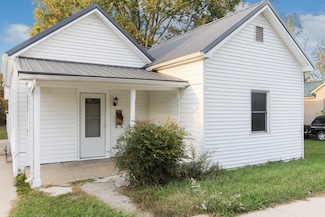 309 E Woodford St, Lawrenceburg, KY 40342