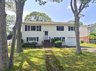 116 Southern Blvd, Hauppauge, NY 11788